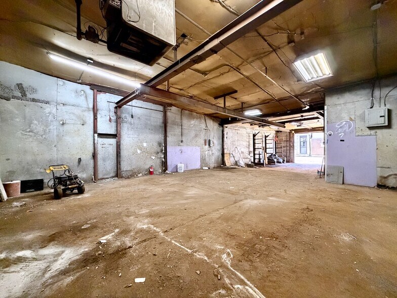 More Photos Of 4309 Palisade Ave, Union City Manufacturing For Lease