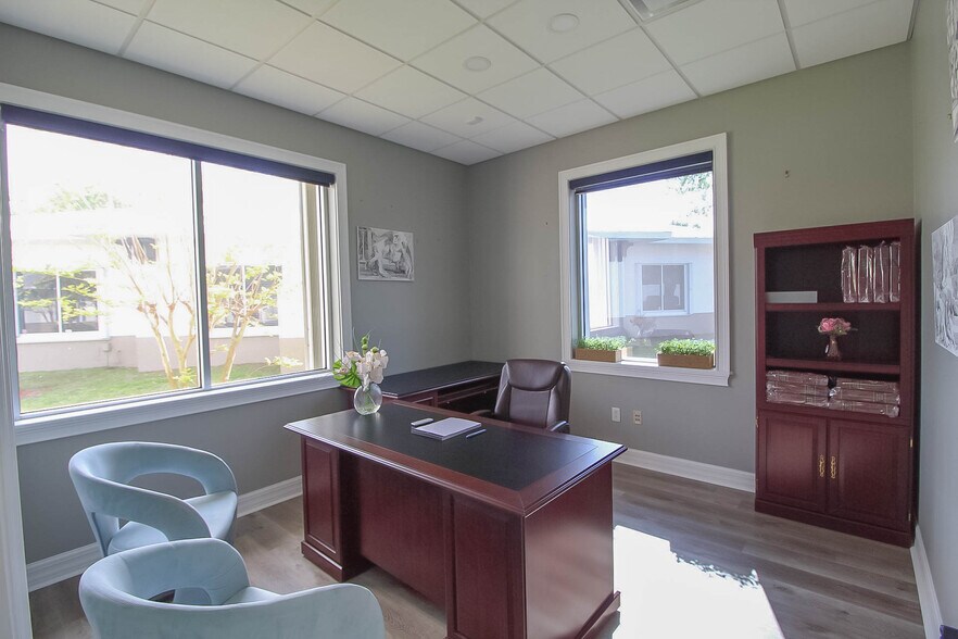 More Photos Of 17827 Murdock Cir, Port Charlotte Office For Sale