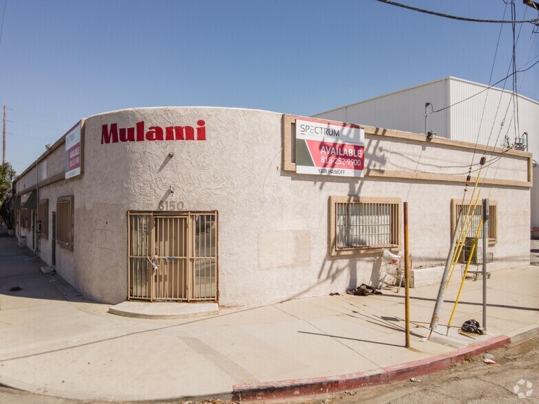 More Photos Of 8150-8166 Orion Ave, Van Nuys Warehouse For Lease