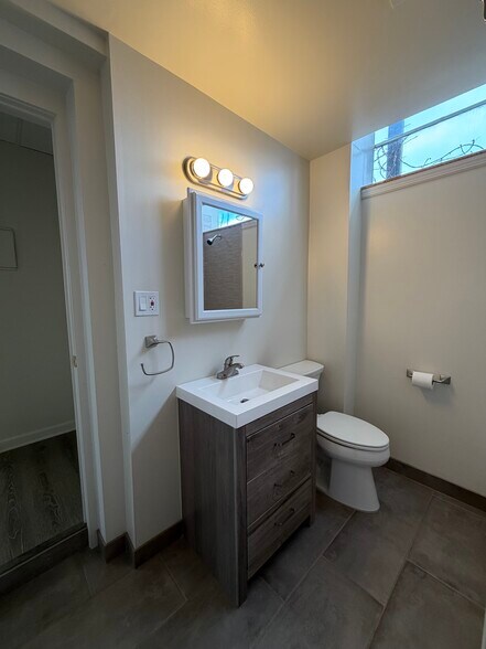 More Photos Of 44-50 Lewis Ave, Jersey City Light Manufacturing For Lease