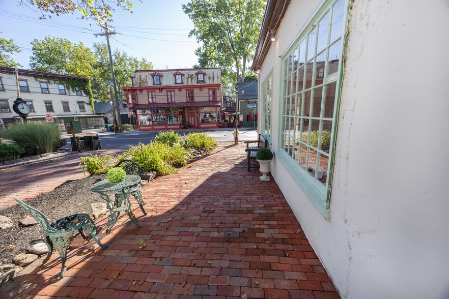 More Photos Of 83-85 S Main St, New Hope Storefront Retail Residential For Sale
