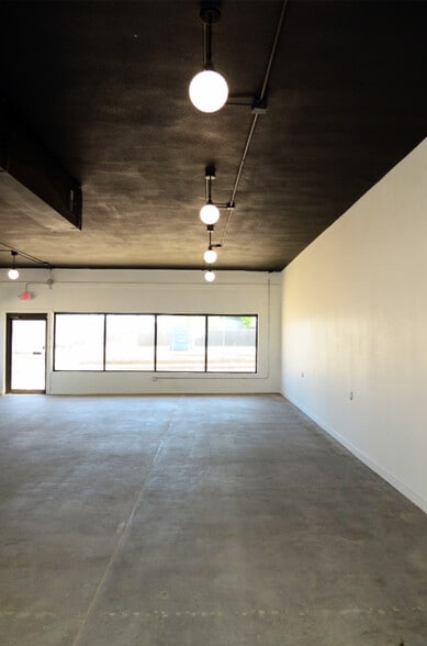 More Photos Of 500 S 20th St, Fort Smith Flex For Lease