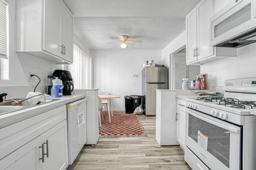 More Photos Of 2055 S Corning St, Los Angeles Apartments For Sale
