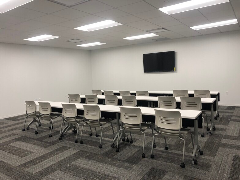 More Photos Of 500 Corporate Pky, Birmingham Office For Lease