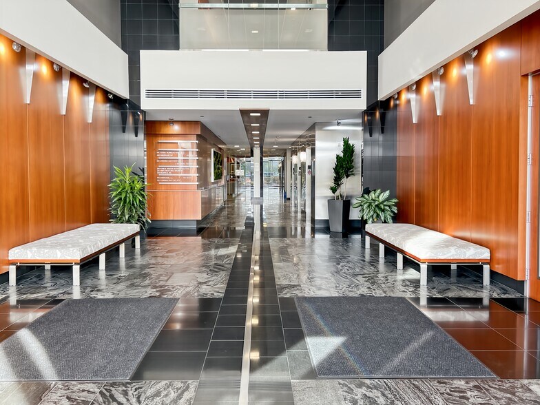 More Photos Of 9920 Pacific Heights Blvd, San Diego Coworking Space