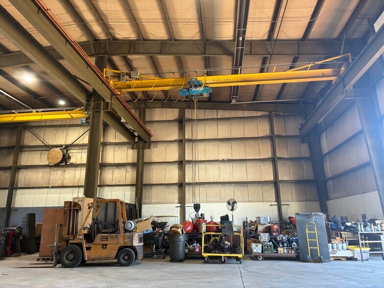 More Photos Of 185 Lafayette Rd, North Hampton Warehouse For Lease