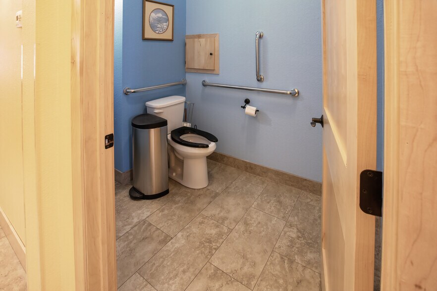 More Photos Of 1005 W 5th St, Winona Office For Sale