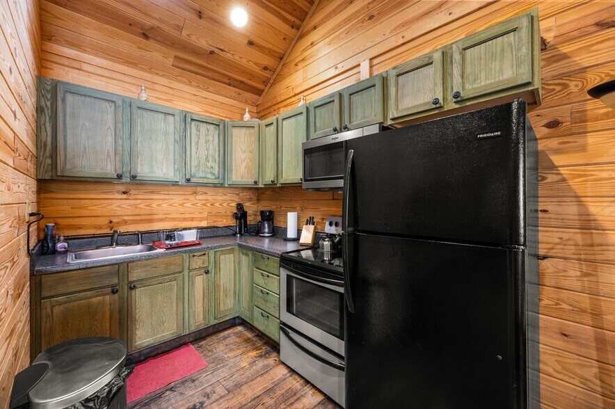 More Photos Of 54 Indian Creek Rd, Woodworth General Retail For Sale