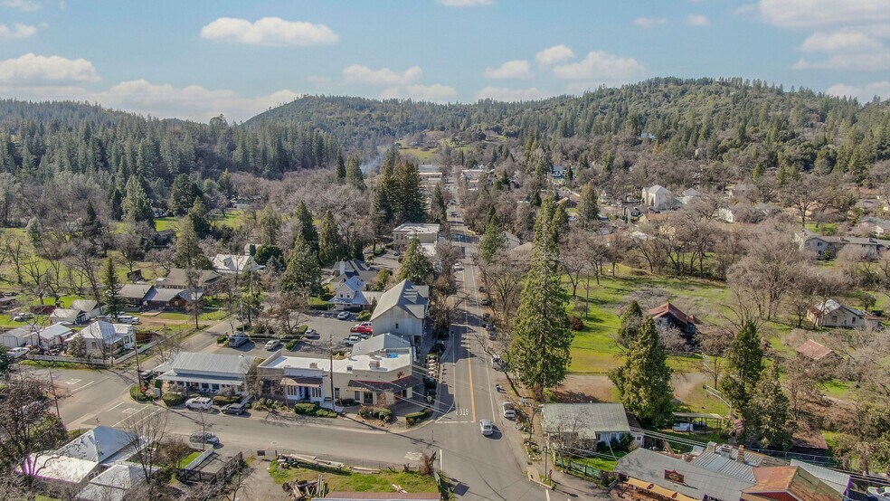 More Photos Of 191 Main St, Murphys General Retail For Sale