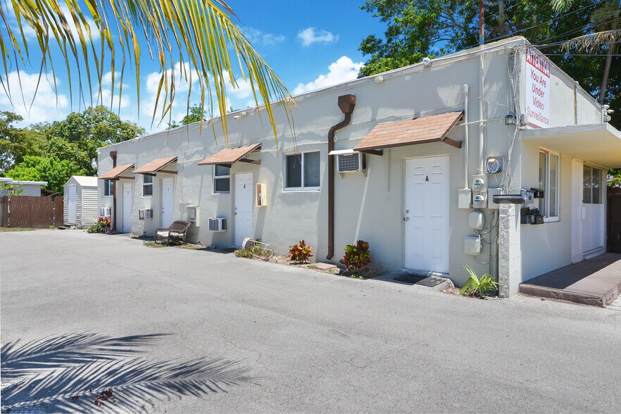More Photos Of 2331 Hayes St, Hollywood Apartments For Sale