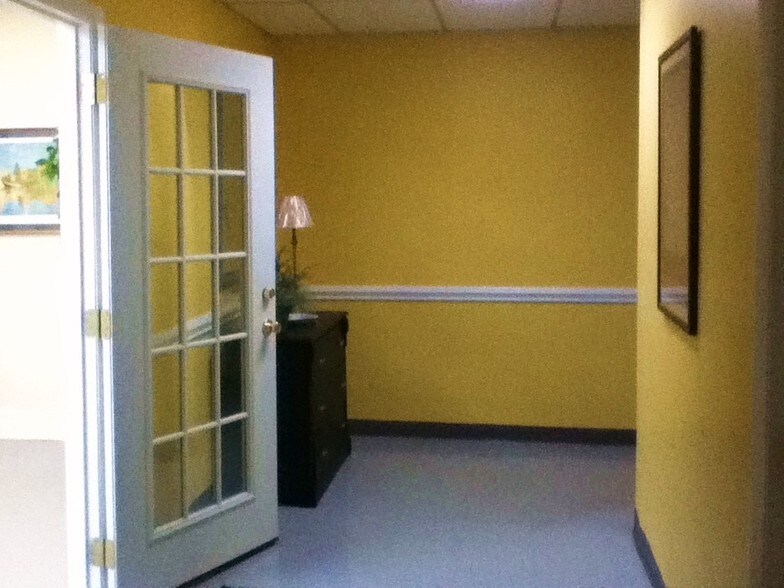 More Photos Of 1014-1020 Robeson St, Fayetteville Storefront Retail Office For Lease