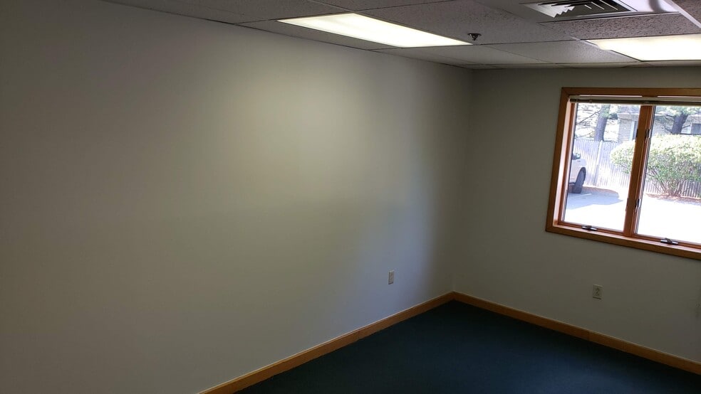 More Photos Of 85 Constitution Ln, Danvers Medical For Lease