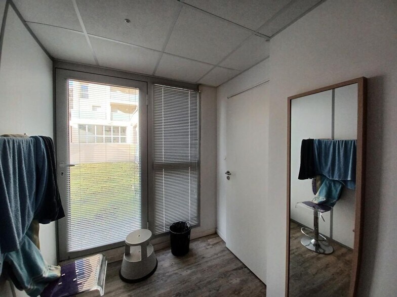 More Photos Of 22 Avenue Robert Schuman, Marseille Office For Sale