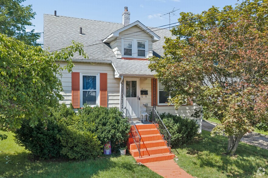 More Photos Of , Elmwood Park Unknown For Sale