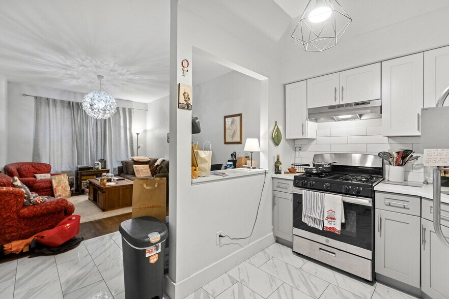 More Photos Of 135-137 Griffith St, Jersey City Storefront Retail Residential For Sale