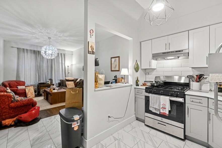 More Photos Of 135-137 Griffith St, Jersey City Storefront Retail Residential For Sale