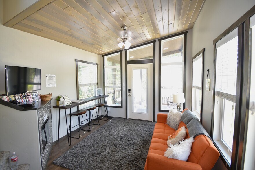 More Photos Of 3555 Yale Kilgore Rd, Island Park Multifamily For Sale