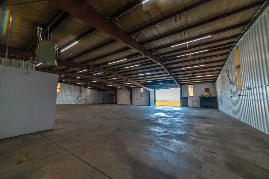 More Photos Of 1440 N 7th Ave, Greeley Warehouse For Sale