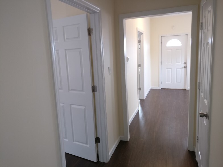 More Photos Of 65 Station Rd, Cranbury Medical For Sale