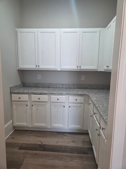 More Photos Of 4300 Westbrook Building B, Suwanee Medical For Lease