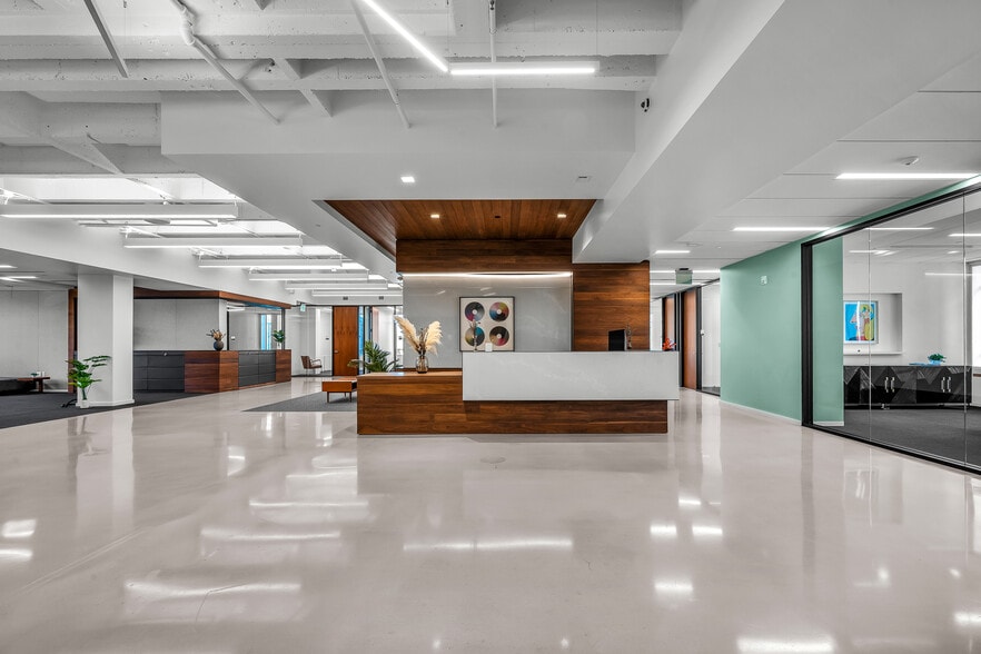 More Photos Of 631 Wilshire Blvd, Santa Monica Loft Creative Space For Lease