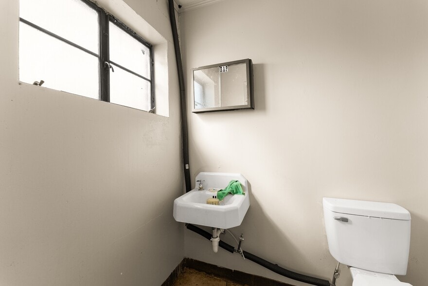 More Photos Of 636 Industrial Blvd, Gainesville Warehouse For Sale