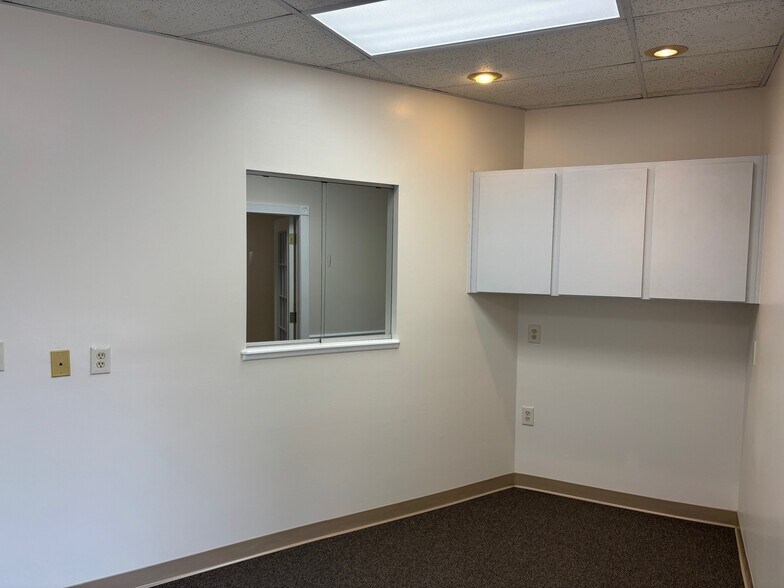 More Photos Of 113 S Macdill Ave, Tampa Office For Sale