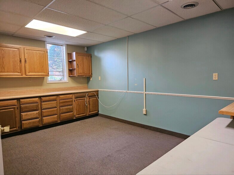 More Photos Of 218 Denison Pky E, Corning Storefront Retail Office For Lease