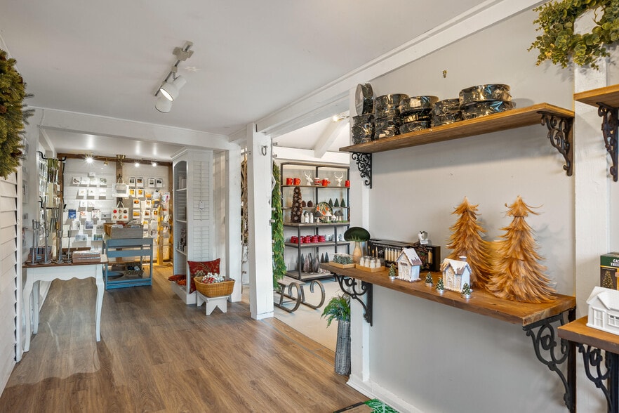 More Photos Of 2049 Post Rd, Wells Storefront Retail Office For Lease