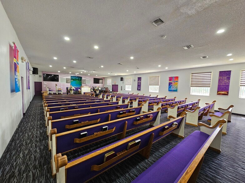 More Photos Of 17001 NW 20th Ave, Miami Gardens Religious Facility For Lease