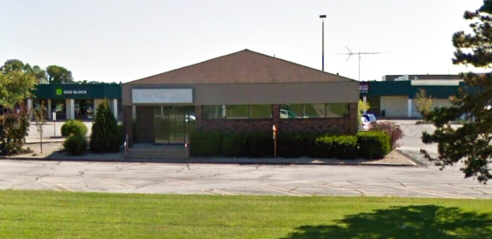 More Photos Of 764 Broadway, Berlin Bank For Sale