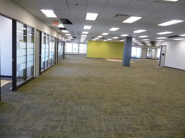 More Photos Of 10405 Jasper Ave NW, Edmonton Office For Lease