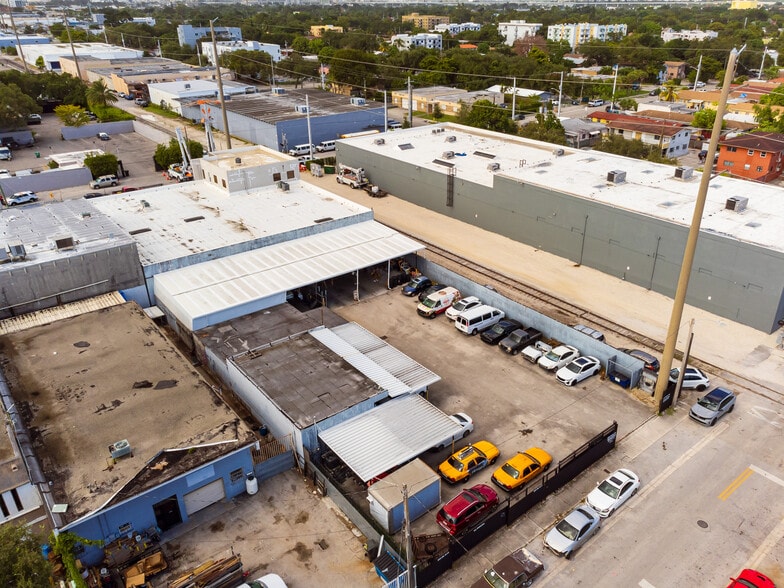 More Photos Of 2222 NW 22nd Ct, Miami Freestanding For Sale