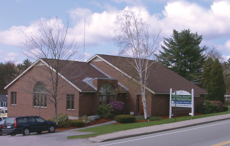 Primary Photo Of 171 Pleasant St, Concord Medical For Lease