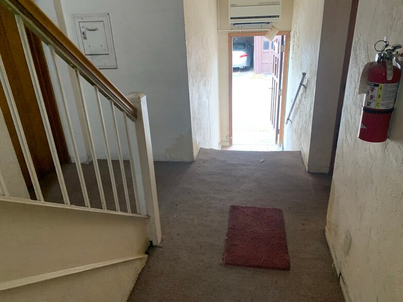 More Photos Of 2521 Noble Rd, Cleveland Heights Apartments For Sale