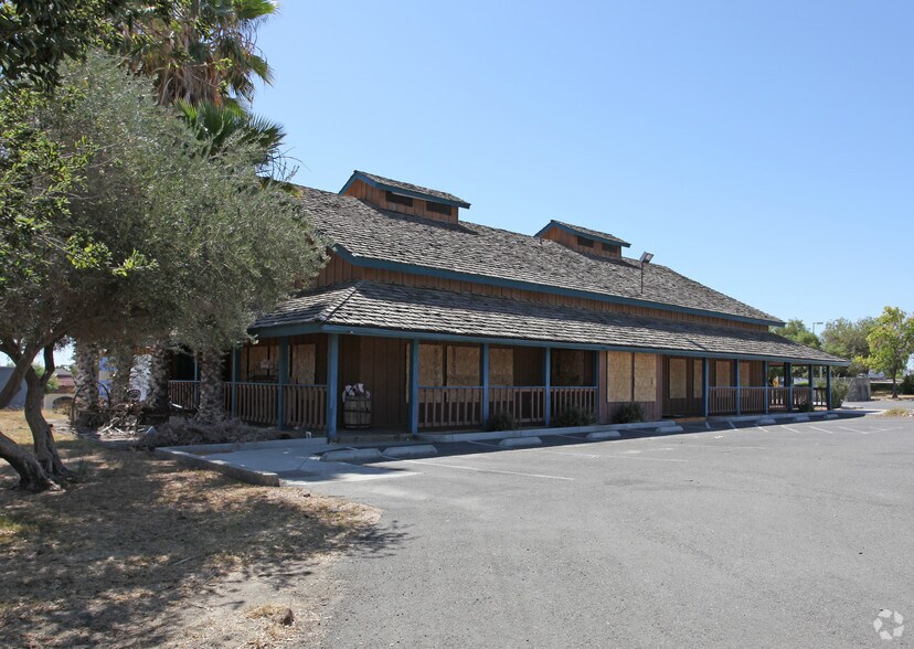 More Photos Of 33225 Hubert Way, Kettleman City Restaurant For Lease