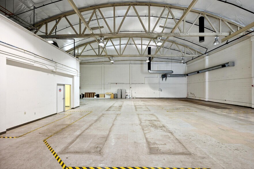 More Photos Of 674 Harrison St, San Francisco Warehouse For Lease