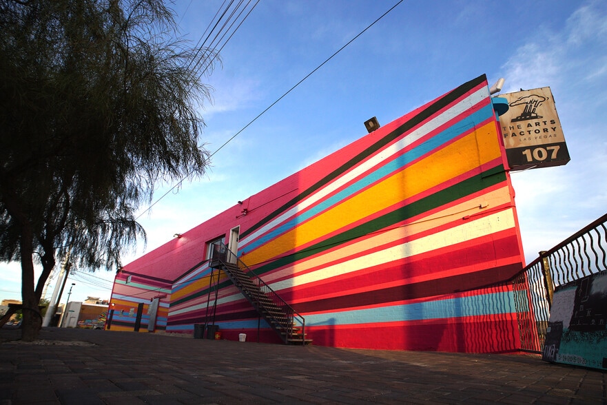 More Photos Of 101-107 E Charleston Blvd, Las Vegas Storefront For Sale