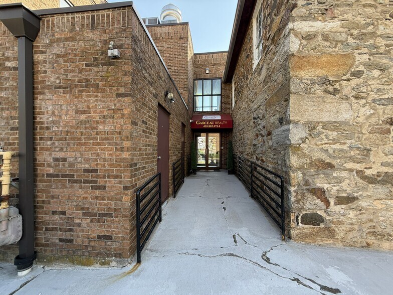 More Photos Of 303-309 S Main St, Bel Air Office For Lease