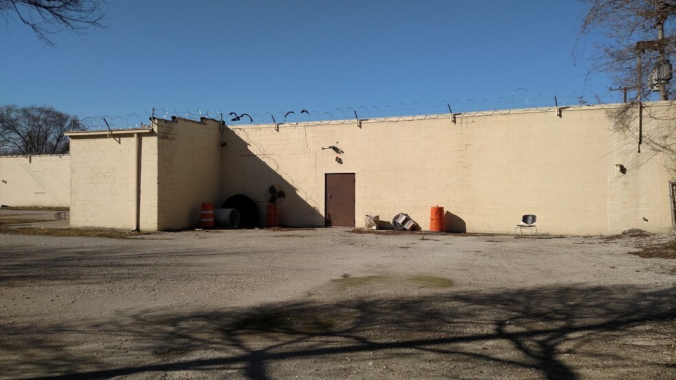 More Photos Of 17910 Van Dyke St, Detroit Manufacturing For Sale