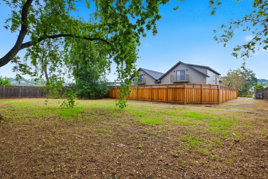More Photos Of 47-49 Ursuline Rd, Santa Rosa Apartments For Sale