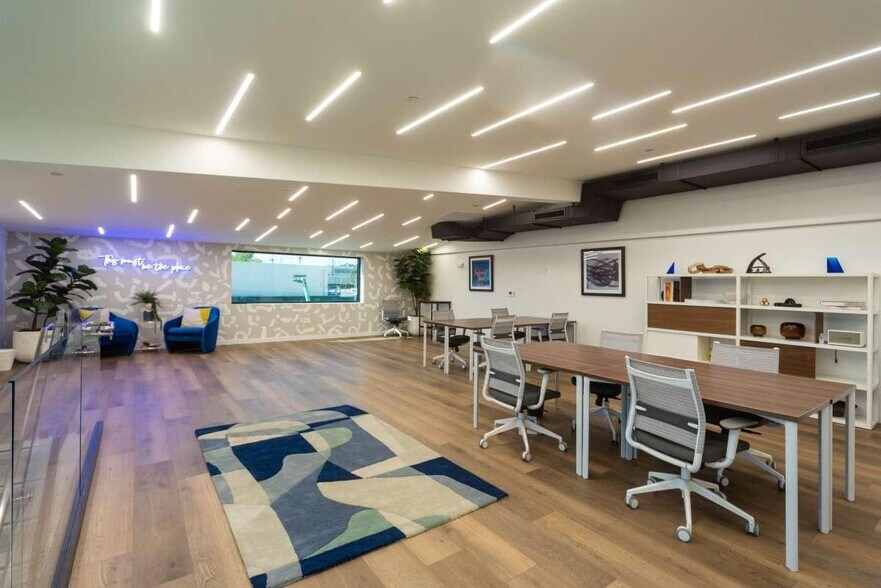 More Photos Of 2525 N Naomi St, Burbank Movie Radio TVStudio For Sale