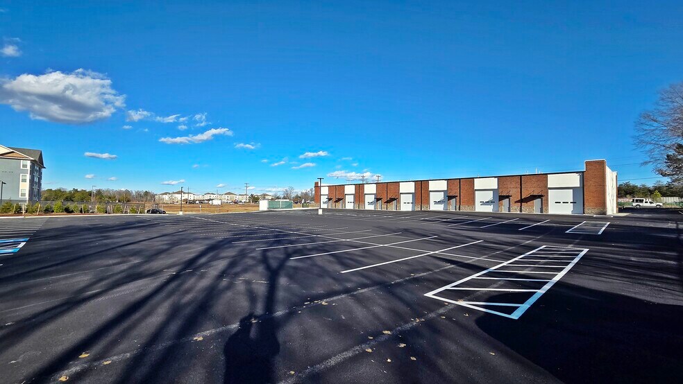 More Photos Of 8920 Patriot Hwy, Fredericksburg Auto Repair For Lease