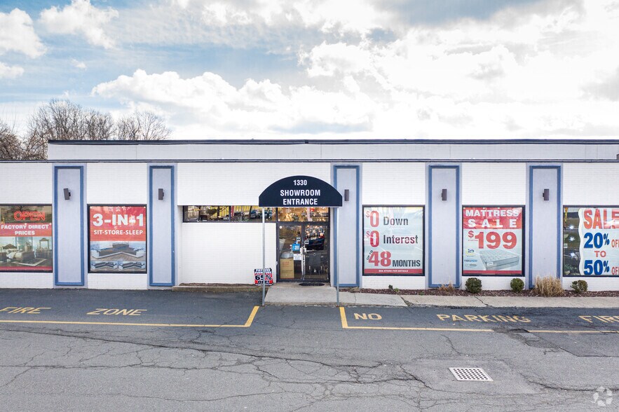 More Photos Of 1330 Livingston Ave, North Brunswick Warehouse For Lease