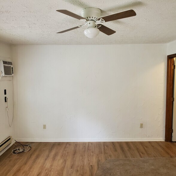 More Photos Of 14694 Wallace Pike, Abingdon Multifamily For Sale