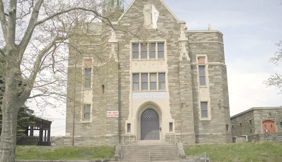 More Photos Of 401 E Roosevelt Blvd, Philadelphia Religious Facility For Lease