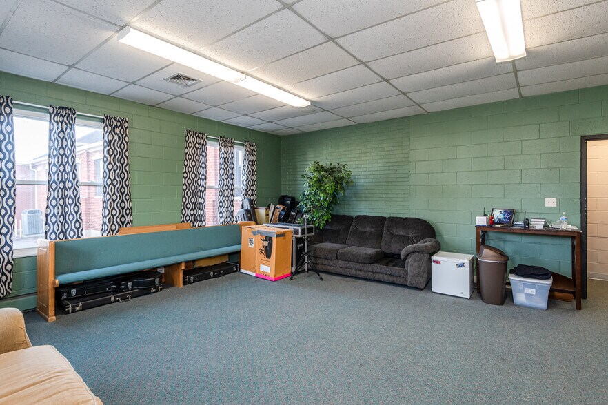 More Photos Of 4445 Wilmington Pike, Dayton Religious Facility For Sale