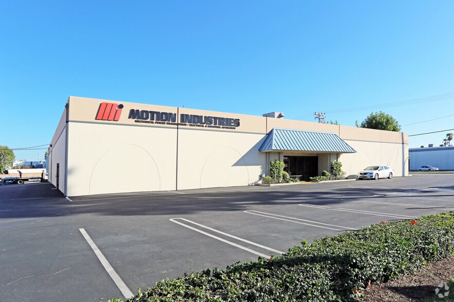 More Photos Of 2935 E La Palma Ave, Anaheim Warehouse For Lease