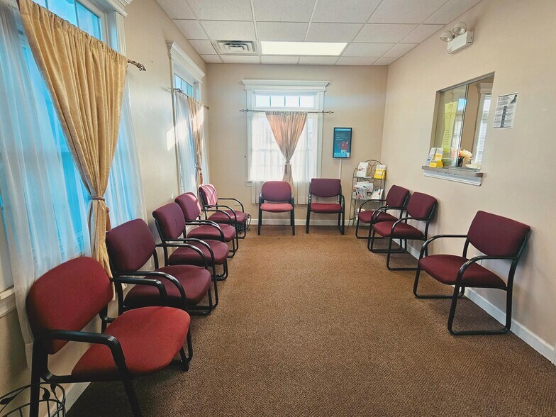 More Photos Of 12800 S Ridgeland Ave, Palos Heights Medical For Sale