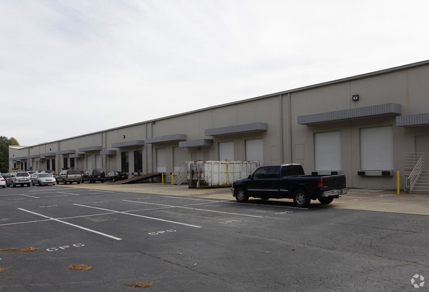 More Photos Of 1640 Airport Rd, Kennesaw Distribution For Lease